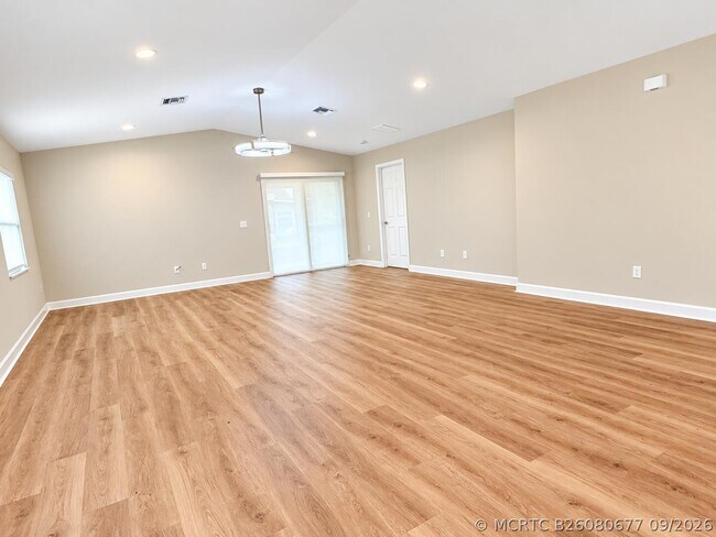 3 Palo Alto Ln