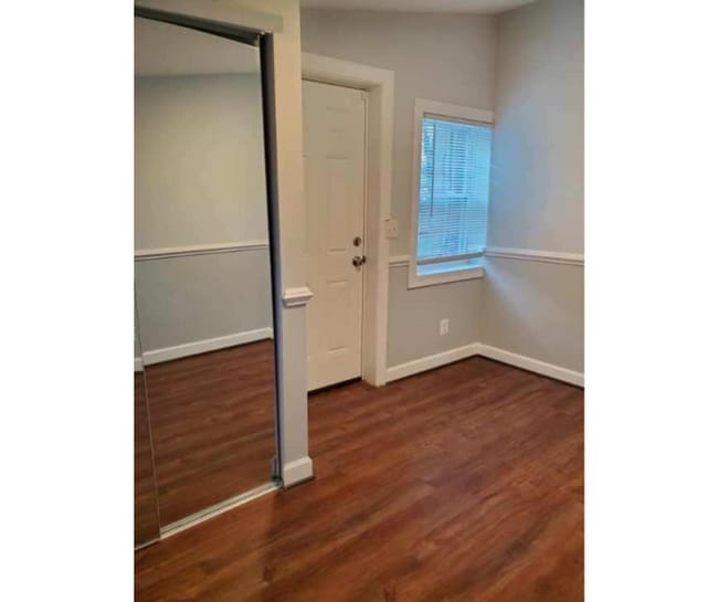 Photo - 3247 Magnolia Ave Unidad J Available $650 J