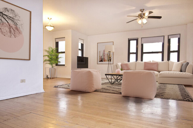 Dining/Living room - 5409 S. Blackstone Apartments