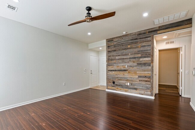 Photo - Beautiful 3 bedroom, 2 bathroom home in Southeast Austin!!!