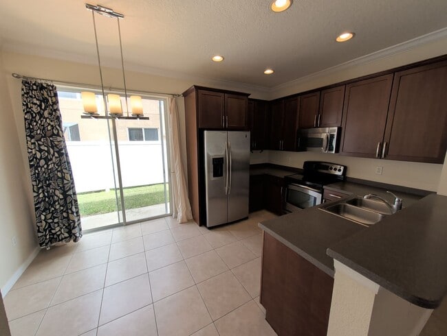 Photo - Elegant 2 Bed 2.5 Bath In Largo
