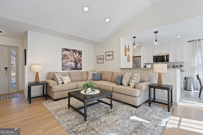 17 Northridge Dr