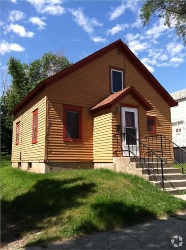 Building Photo - Charming 2-Bedroom, 1-Bath Home in NE Vall...