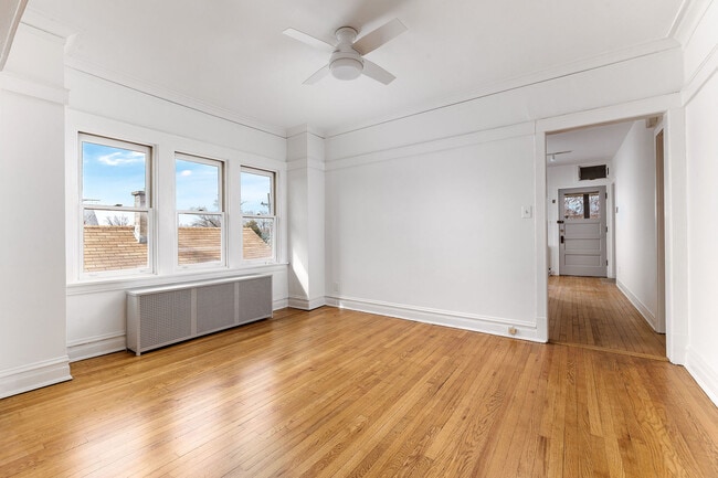 Photo - 1003 Beloit Ave Unit B