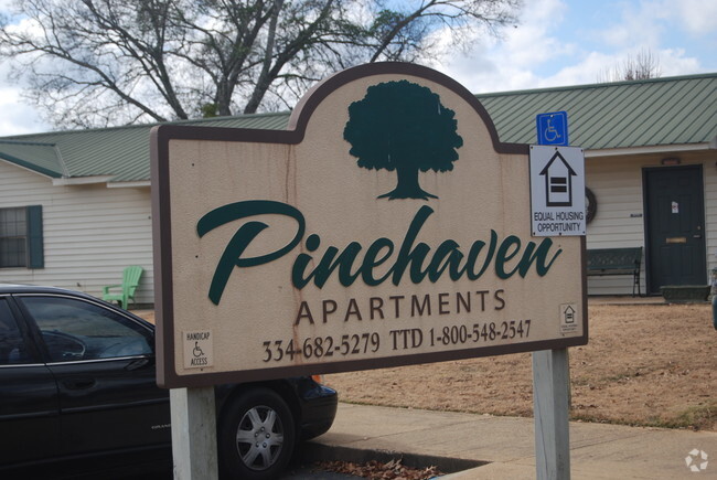 Building Photo - Pinehaven Apartments