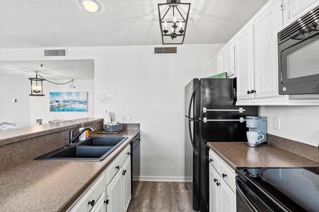 Photo - $2,000/month – Snowbird Rental, Oceanfront...