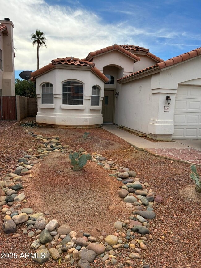 Photo - 4509 E South Fork Dr