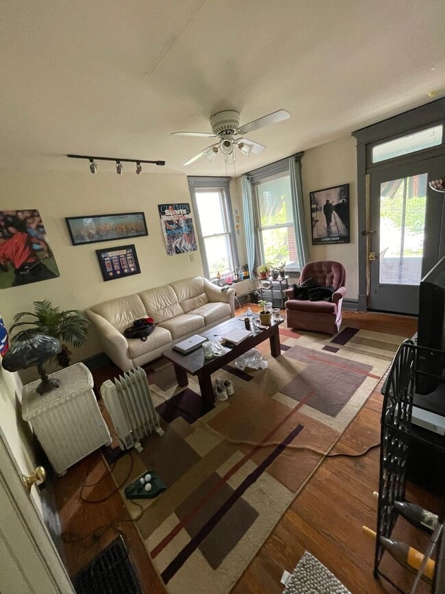 Building Photo - 32-38 W. Patterson Avenue Unit 34