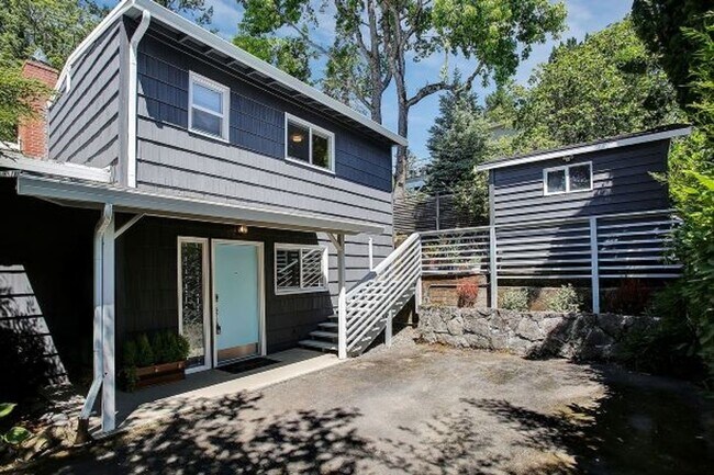 Photo - Chic Urban Oasis in Hillsdale