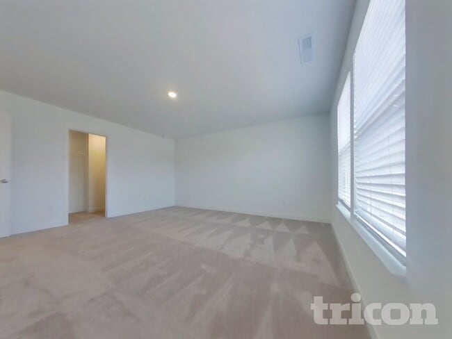 Photo - 11714 Cotterill Wy