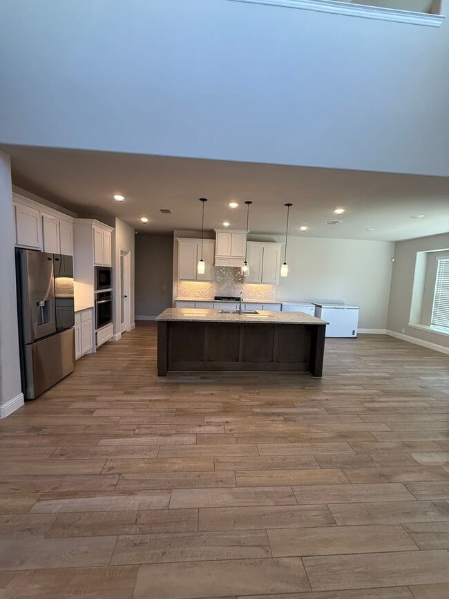 Building Photo - ? Stunning 5-Bedroom Home in Ridge Ranch – Space, Style & Flexibility! ?