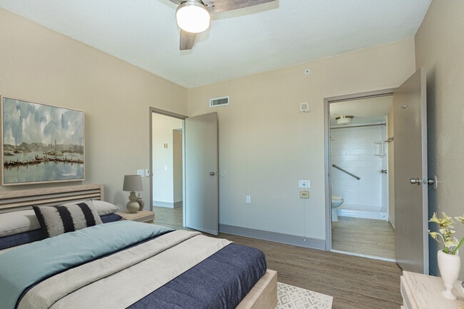 Photo - Jewish Center Tower