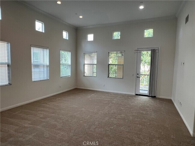 Photo - 104 Rose Arch