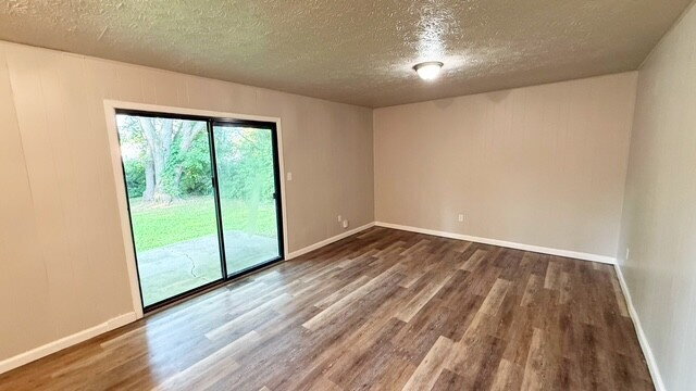 EAST SIDE 3 BEDROOM/1.5 BATH HOME AVAILABLE NOW!