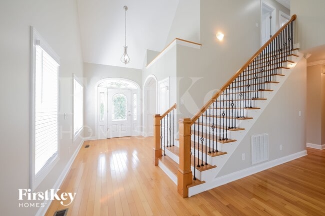 2373 Topaz Ln