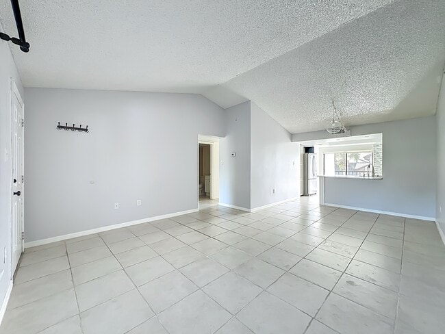 Photo - 1515 Huntington Ln