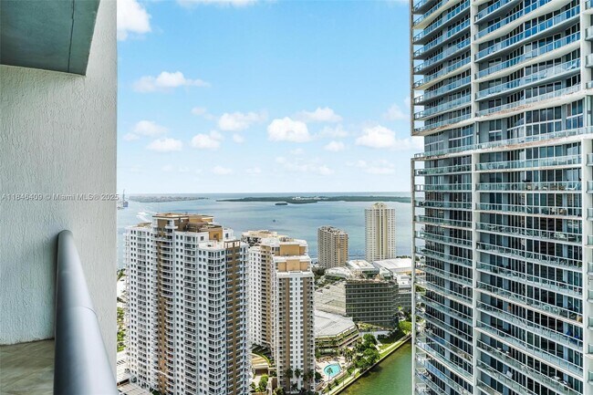 Photo - 475 Brickell Ave Unit 3811
