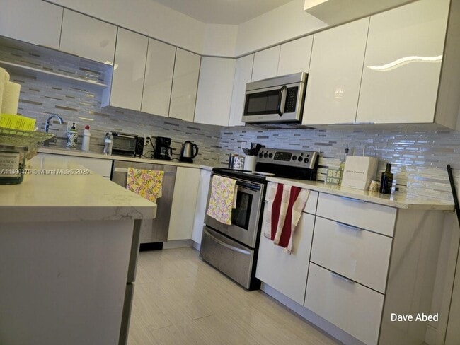 Photo - 3600 Galt Ocean Dr Unidad 14C