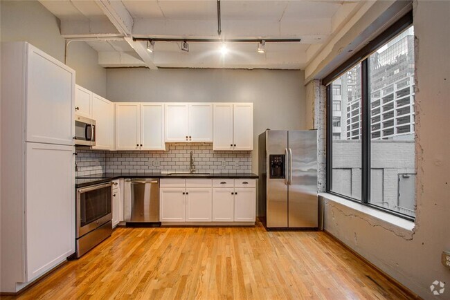 Building Photo - 917 Main St Rental