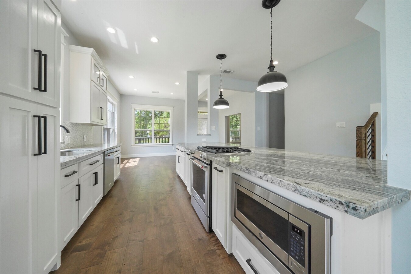 Photo - 401 Brook Hollow Dr Casa