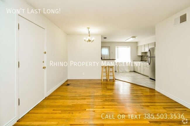 Building Photo - 1154 Fremont Ave W Rental