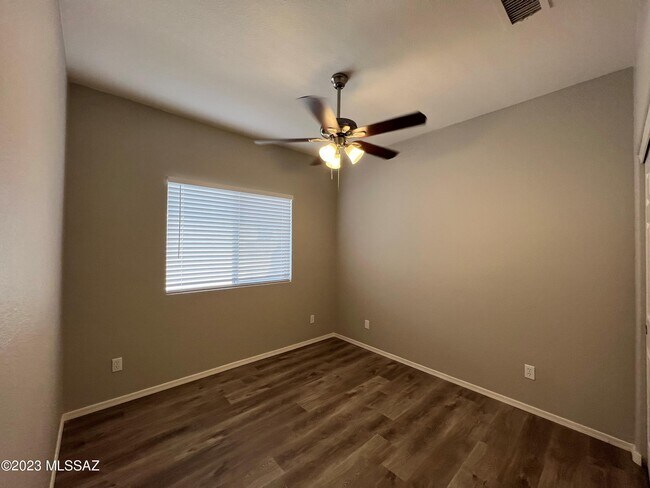 7478 W Mission View Pl