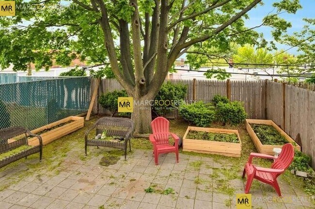 Photo - 106 Byron St Unit 2