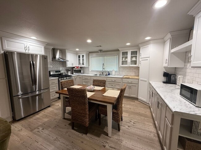 Photo - 18466 Short St