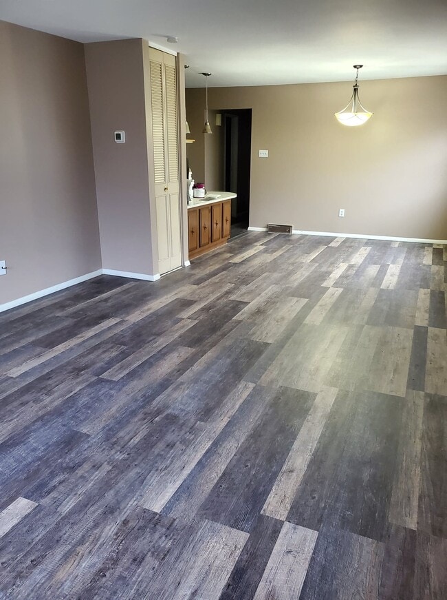 Photo - 613 N 25th St