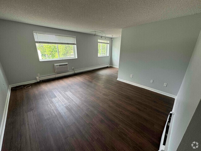 Building Photo - 3455 S Logan St Unit 204 Rental