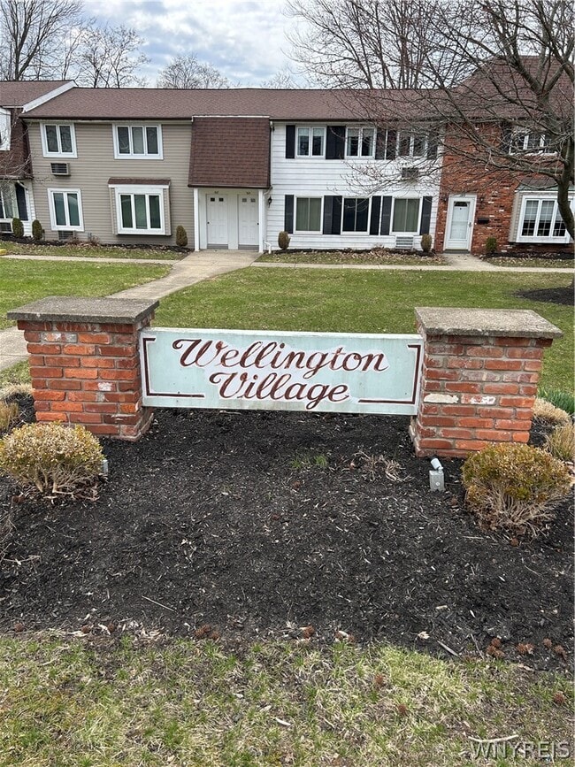 Building Photo - 307 Cayuga Rd