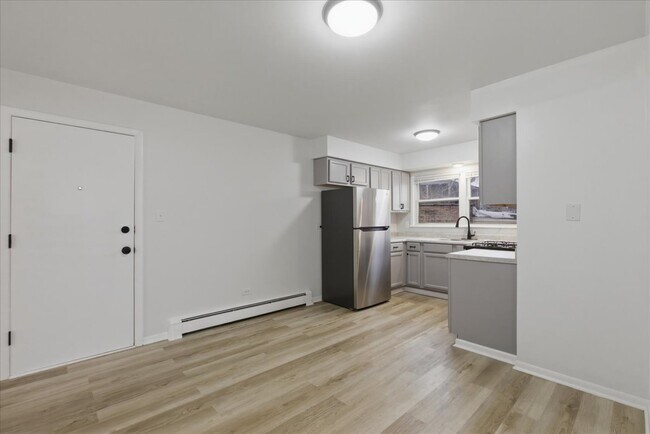 Photo - 8921 S Cottage Grove Ave Unit 3E