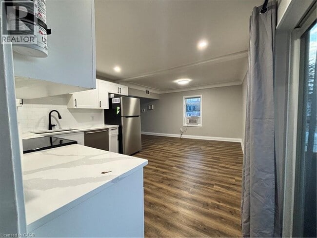 Photo - 773 Lawrence Rd