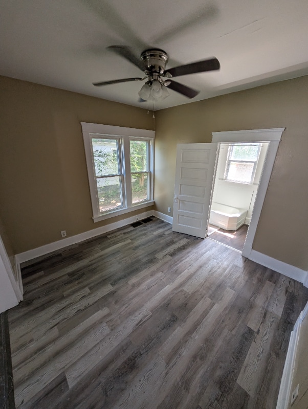 Photo - 1019 W 10th St Unidad Down