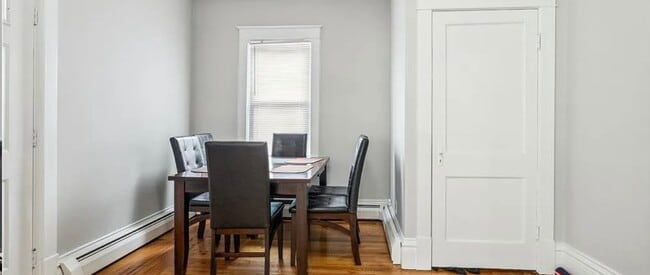 10 Phenix Ave Unit 10 apt 1