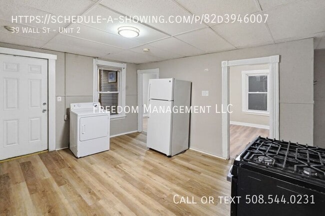 Building Photo - 39 Wall St Unit 2