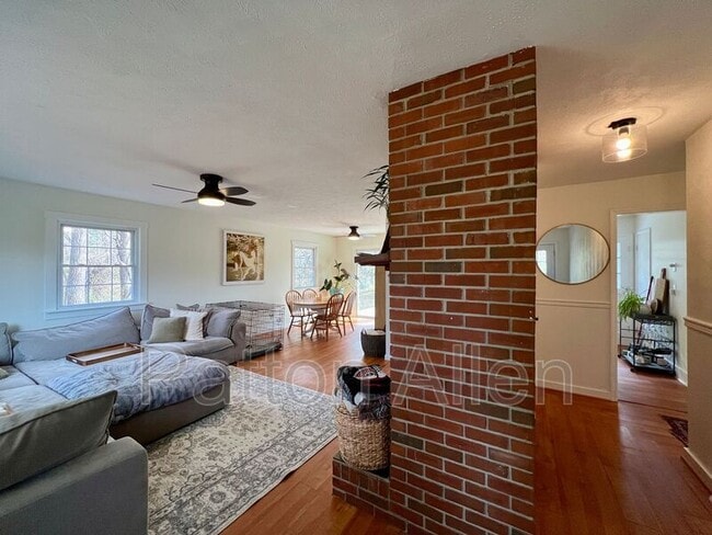 Photo - 30 Stevens Hill Rd