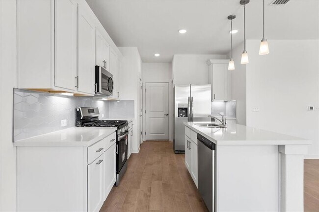 Photo - 7409 Sparkling Light Dr