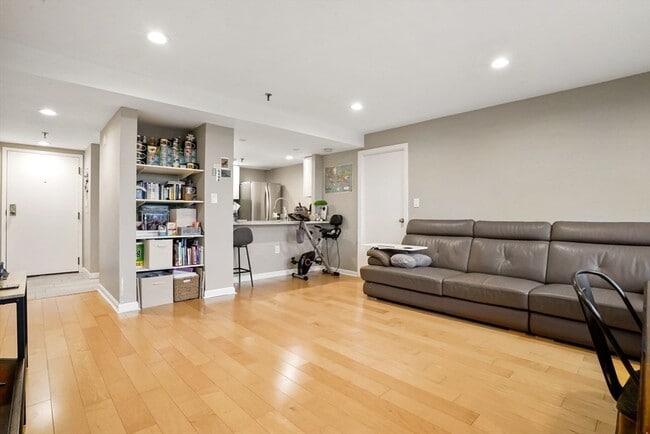 Photo - 20 Webster St Unit 605