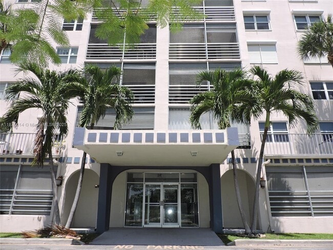 Building Photo - 501 E Dania Beach Blvd Unit 5-5M Rental
