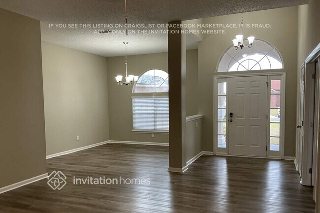 Photo - 601 Thornberry Rd