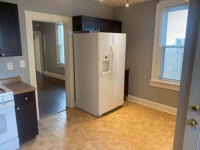 Photo - 484 E Columbus St