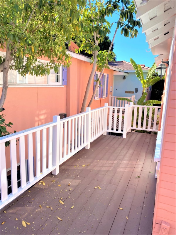 Photo - 273 Lower Cliff Dr