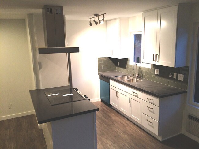 Photo - 976 Larrabee St Condo Unit 227