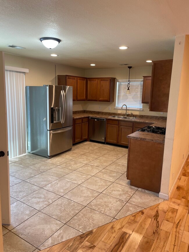 Photo - 1606 Pecan Cir