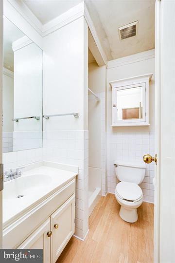 Photo - 1017 Queen St