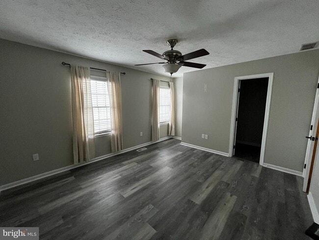 Photo - 321 Tudor Dr