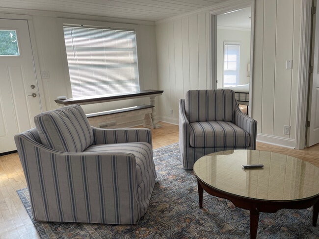 Photo - 521 Peyton St Unit 100