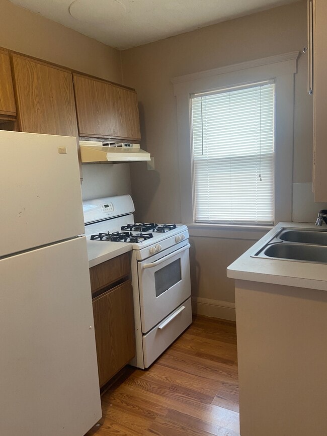 Photo - 757 Lawrence St