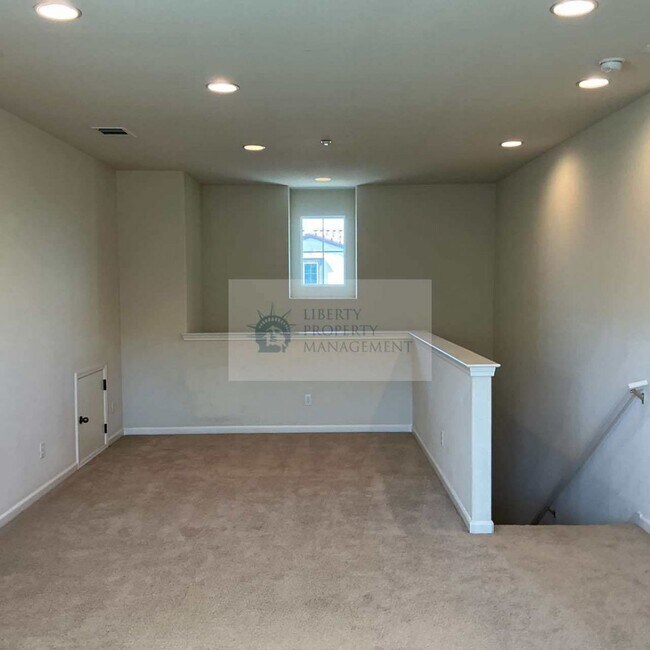 Photo - 5262 Fioli Loop Unit 5262